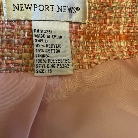 Pink tweed, Chanel-like jacket. - Picture 8 of 8